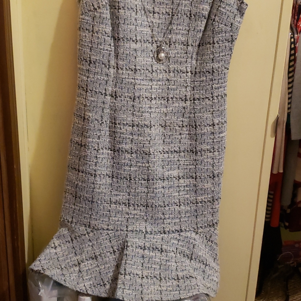 Clothes - Picture 7 of 8